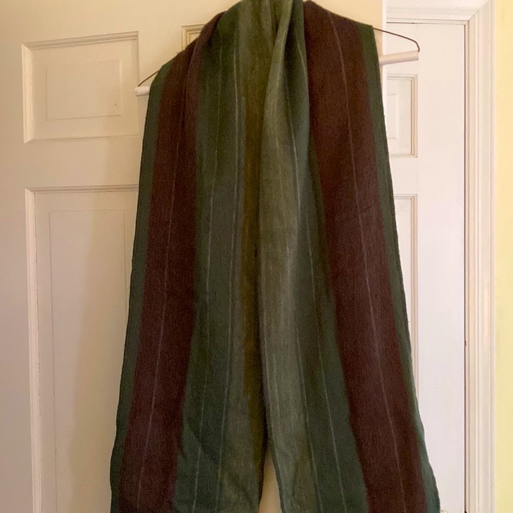 Alpaca wool green and deep purple scarf/shawl. Handcrafted in Ecuador.